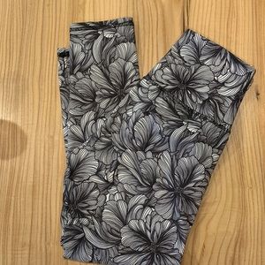 Gaiam floral yoga pants